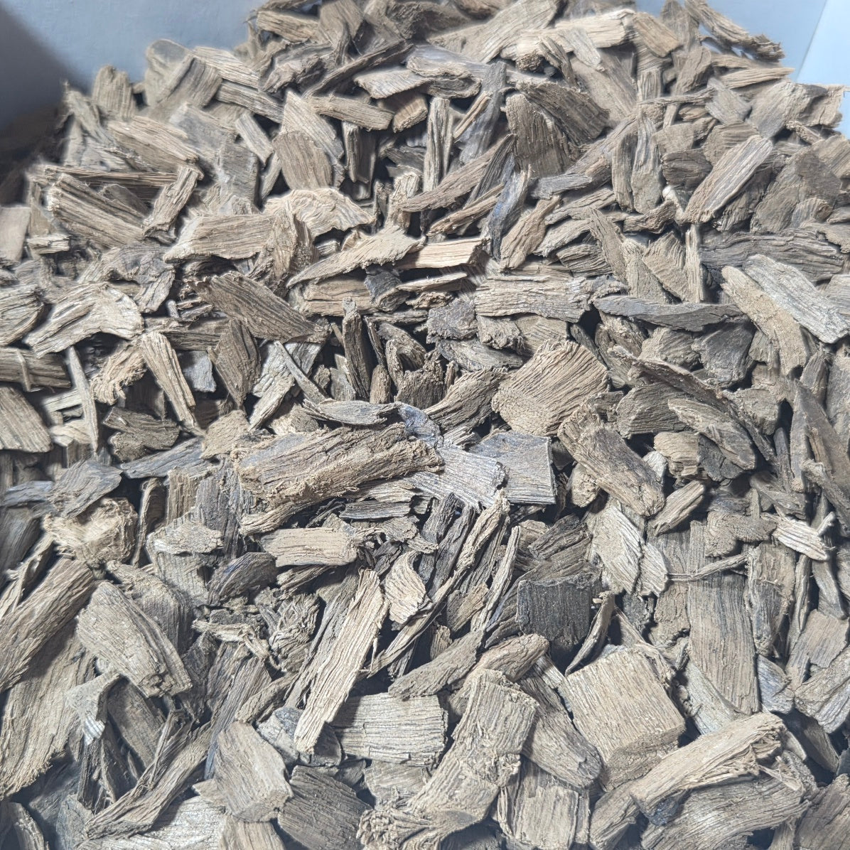 Oudh Naturel Indonésien à Brûler – Beaucoup de Fumée | Amranioud