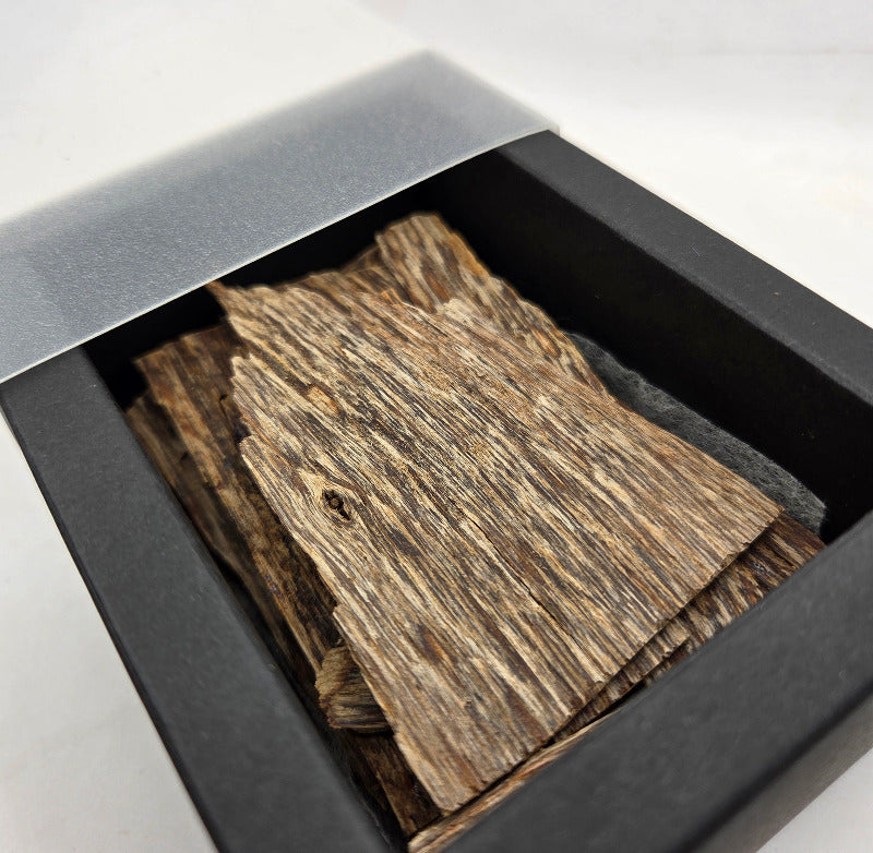 Oudh Naturel Sumatra(Bois d’Agar à Brûler) 10 grammes