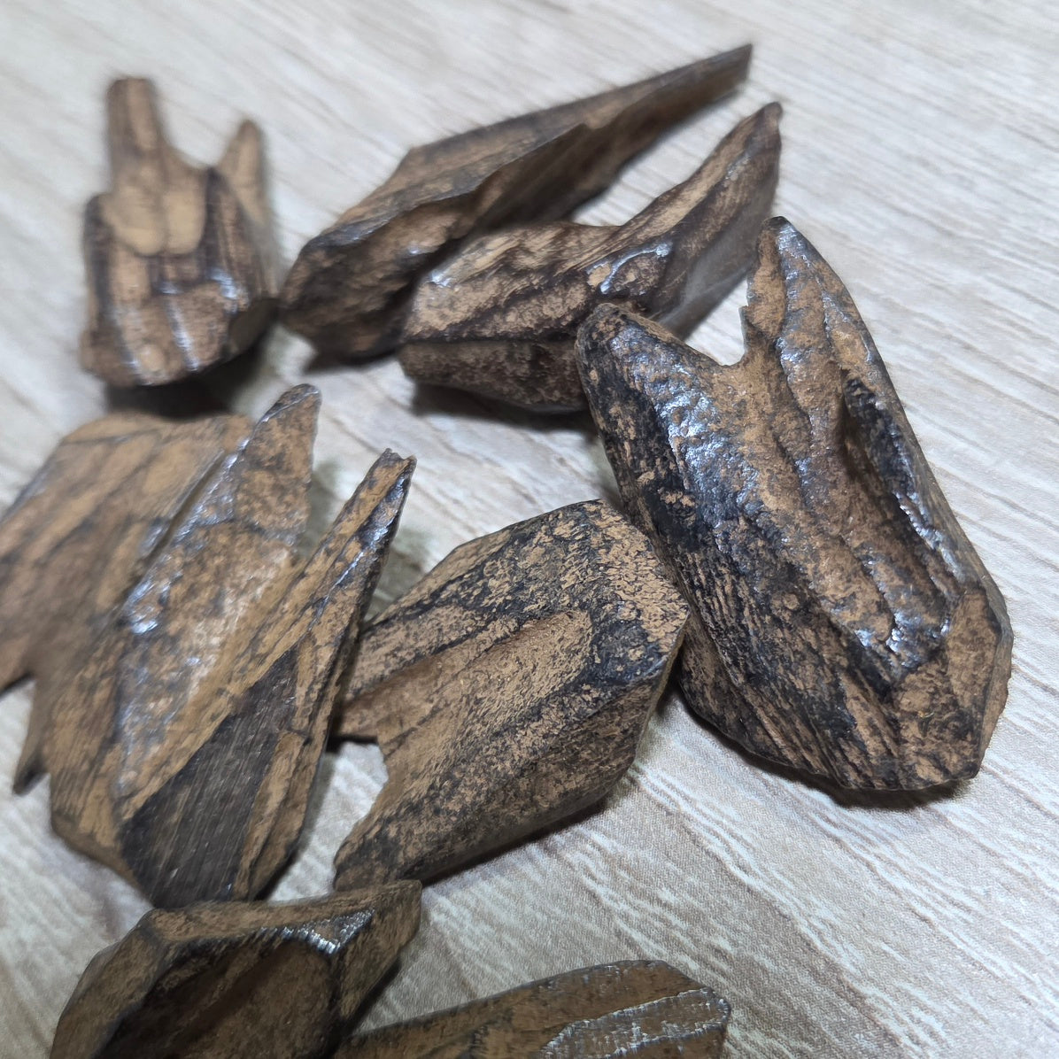 Oudh Kalimantan (amélioré) / Quality(Bois d'Agar à Brûler) 15 grammes