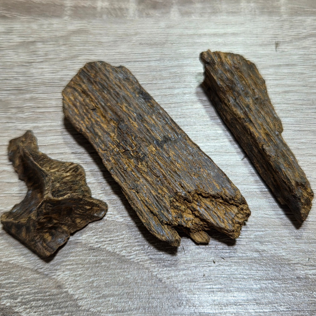 Oudh Kalimantan (amélioré) N:1 / Quality(Bois d'Agar à Brûler) 16 grammes