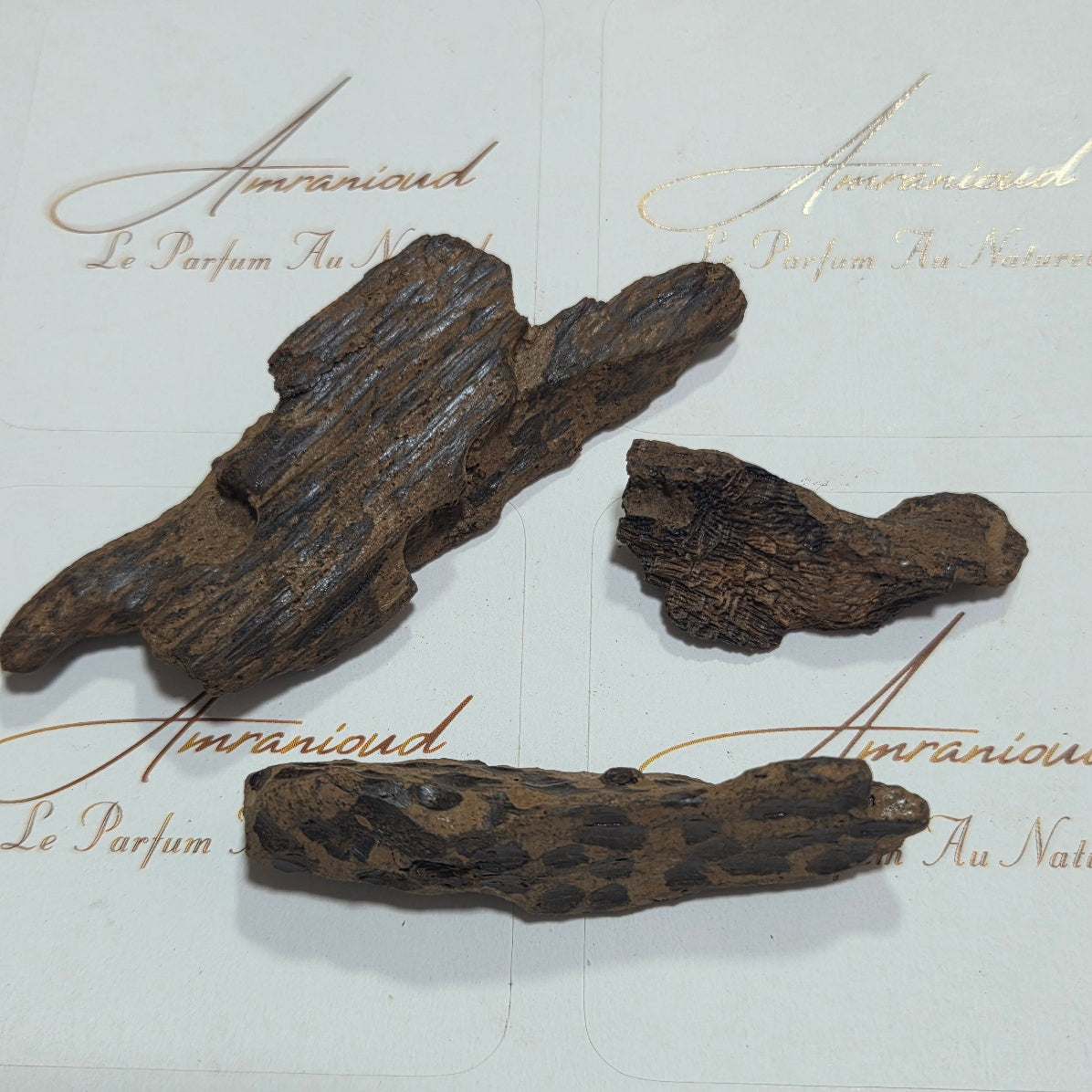 Oudh Tiger vietnamien pur / Double Super Quality(Bois d'Agar à Brûler) 5 grammes