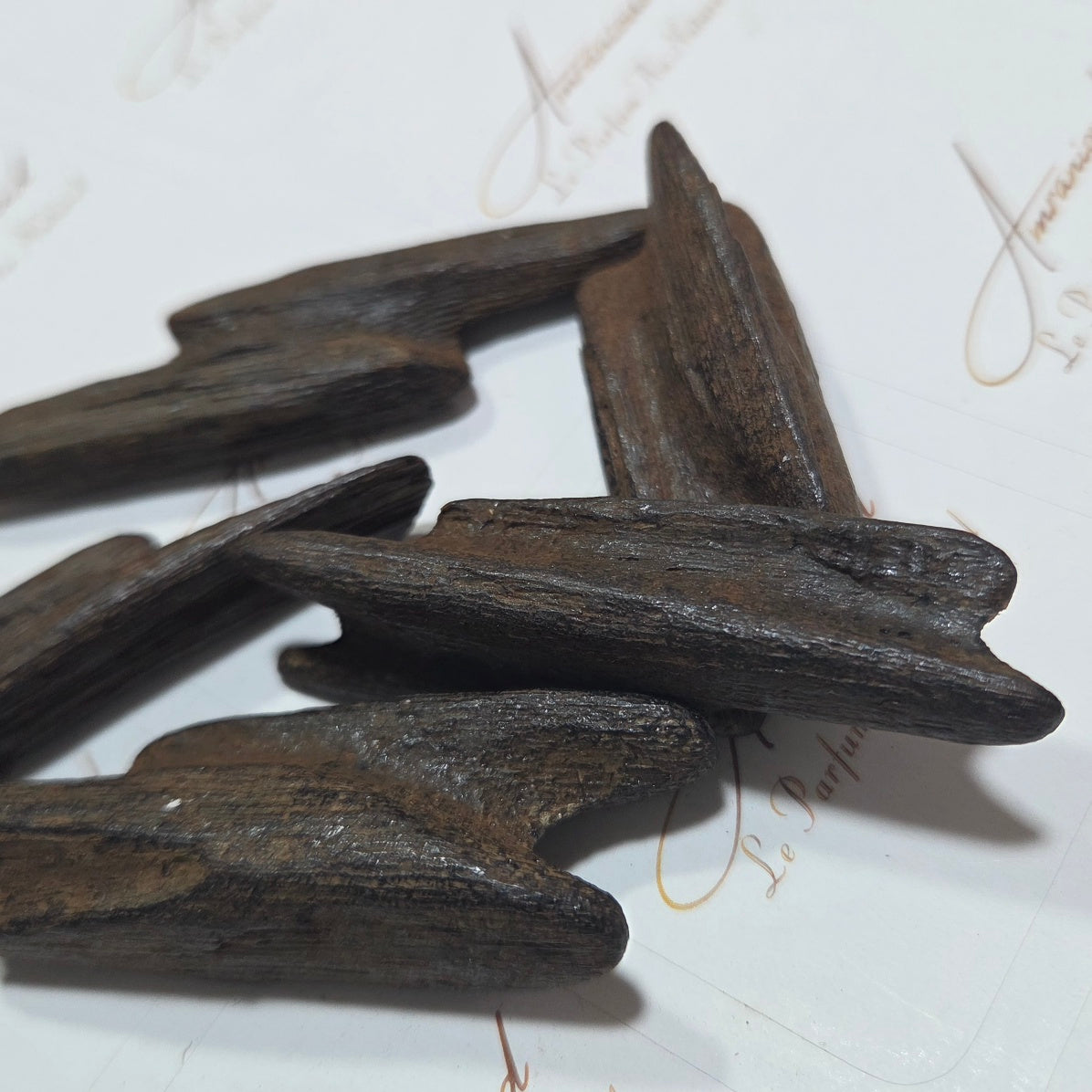Oudh Merauke Muhassan 18 grs